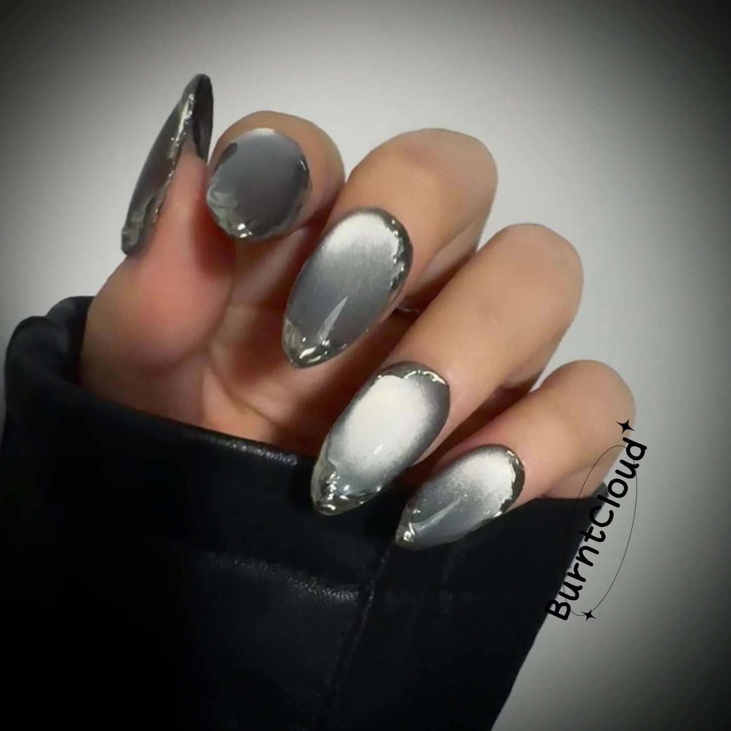 222 "Luminous Balls" Sliver Chrome Cat Eye Cool Dark Grey Custom Press on Nails