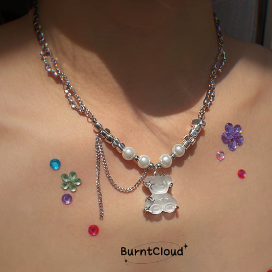N28 Snow Bear Pearls Beaded Necklace